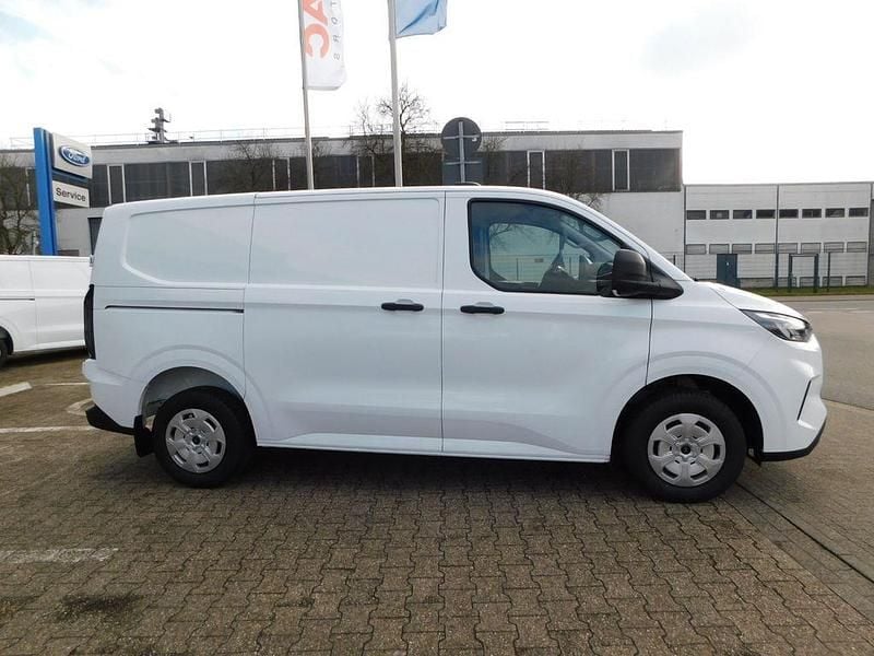 Neu Ford Transit Custom 136 PS (100 kW) 2026 Weiß Limousine