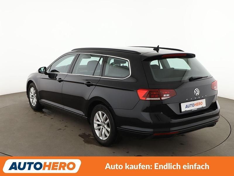 Gebraucht VW Passat Business 120 PS (88 kW) 2019 Schwarz Kombi