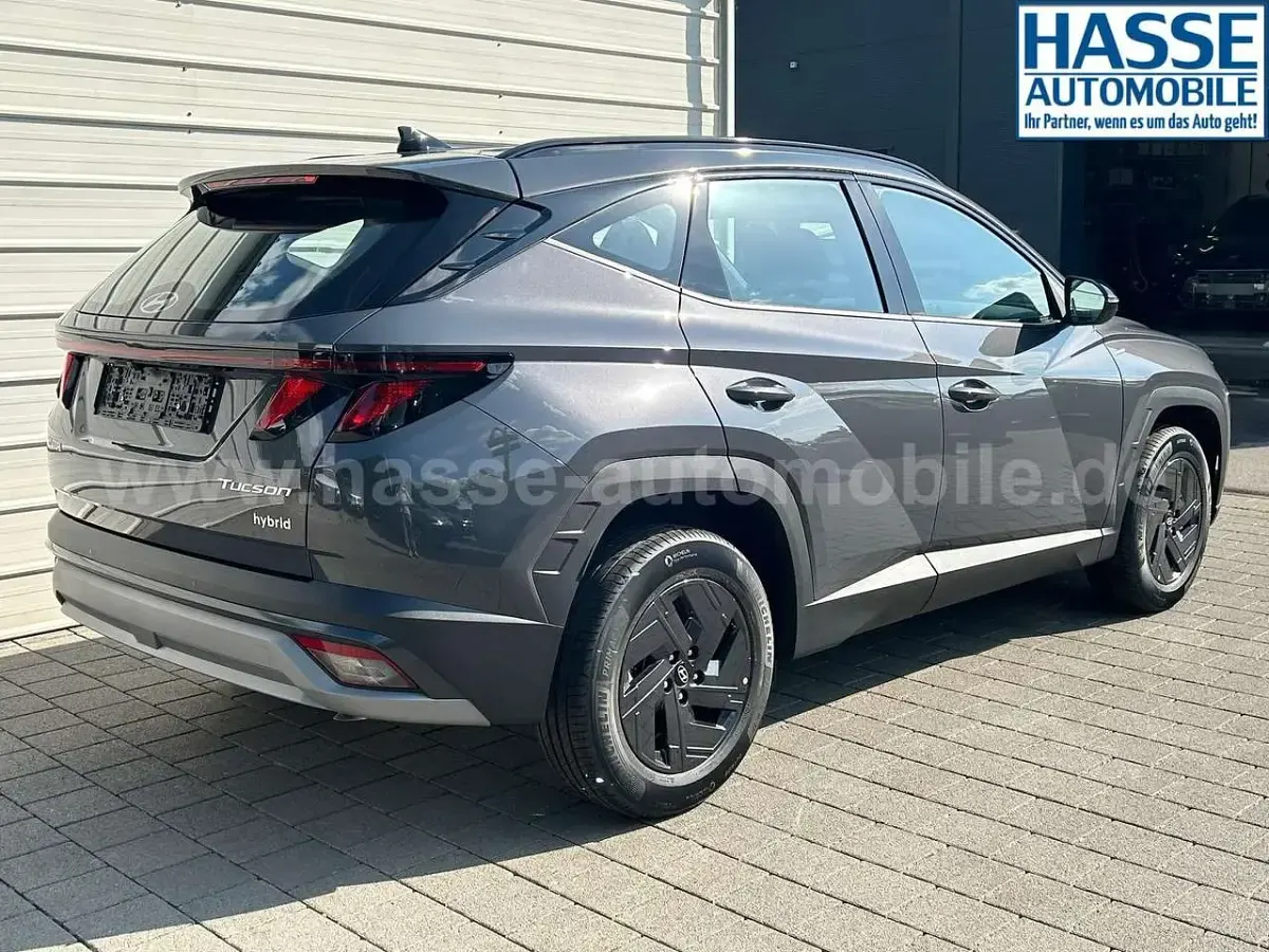 Neu Hyundai Tucson Blackline 239 PS (175 kW) 2026 Ecotronic gray mineralef... SUV