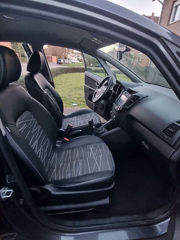 Gebraucht Kia Venga 125 PS (91 kW) 2015 Grau Kleinwagen