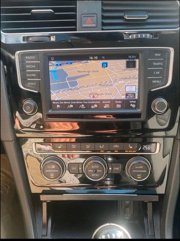 Schwarz Gebraucht 2016 VW Golf VII Kleinwagen | 10.000 € (Superpreis) - Bild 1/4