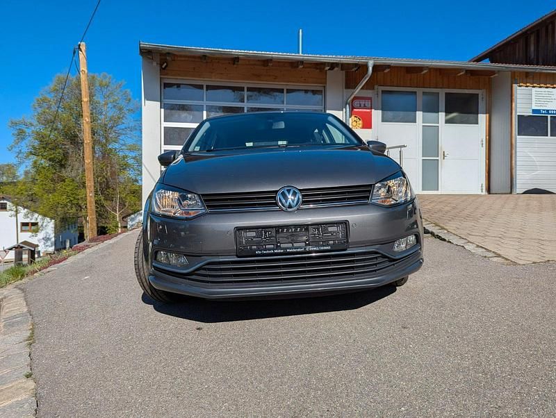 Gebraucht VW Polo Comfortline 90 PS (66 kW) 2016 Grau Limousine