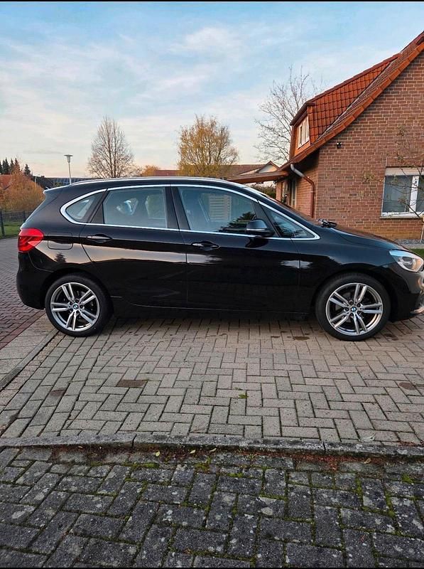 Gebraucht BMW 216 116 PS (85 kW) 2015 Braun Kombi
