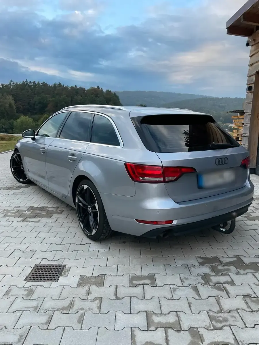 Gebraucht Audi A4 150 PS (110 kW) 2016 Silber Kombi