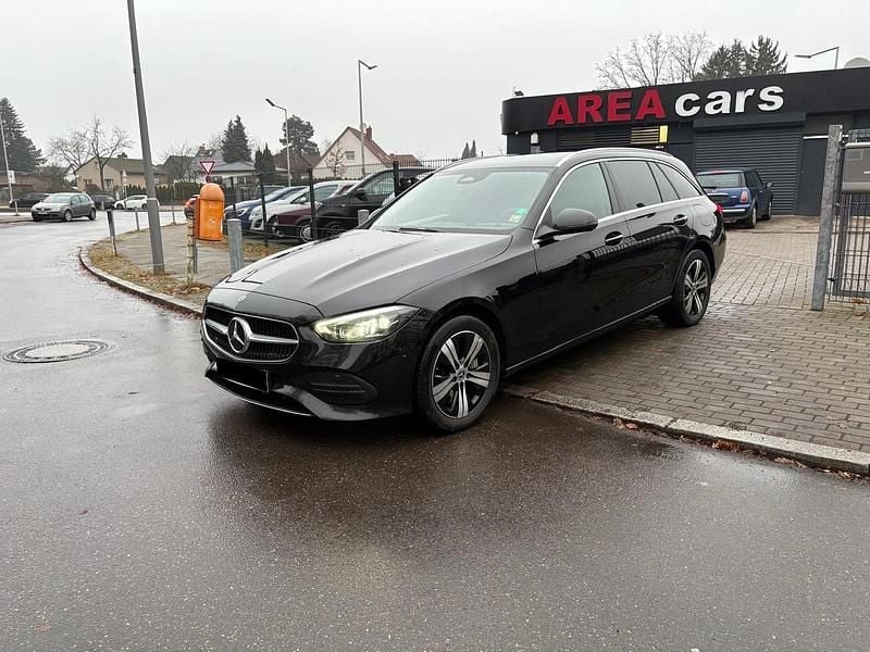Schwarz Gebraucht 2022 Mercedes C300e Avantgarde Kombi | 21.900 € (Guter Preis) - Bild 1/4