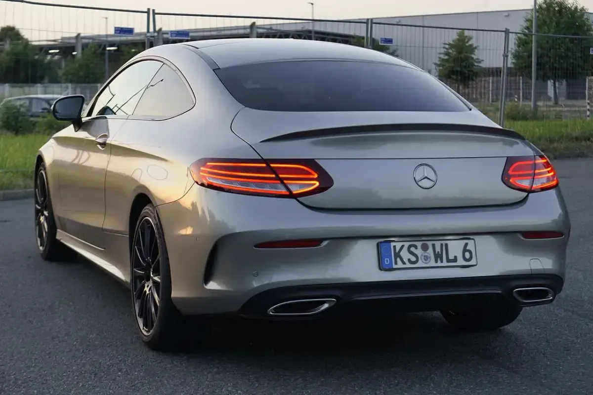 Gebraucht Mercedes C200 184 PS (135 kW) 2021 Grau Coupé