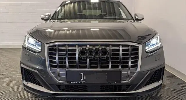 Gebraucht Audi SQ2 Comfort 300 PS (220 kW) 2019 Grau metallic SUV