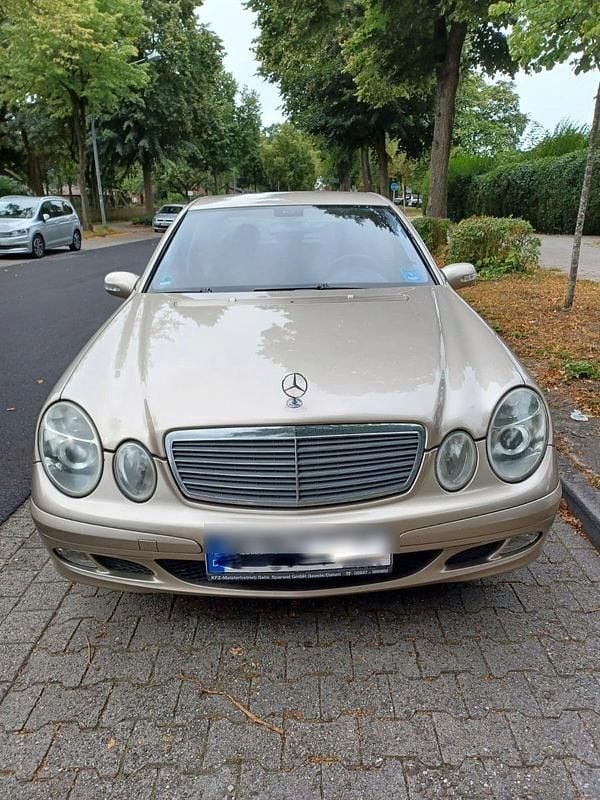Gold Gebraucht 2005 Mercedes C220 Classic Limousine | 3.499 € (Fairer Preis) - Bild 1/4