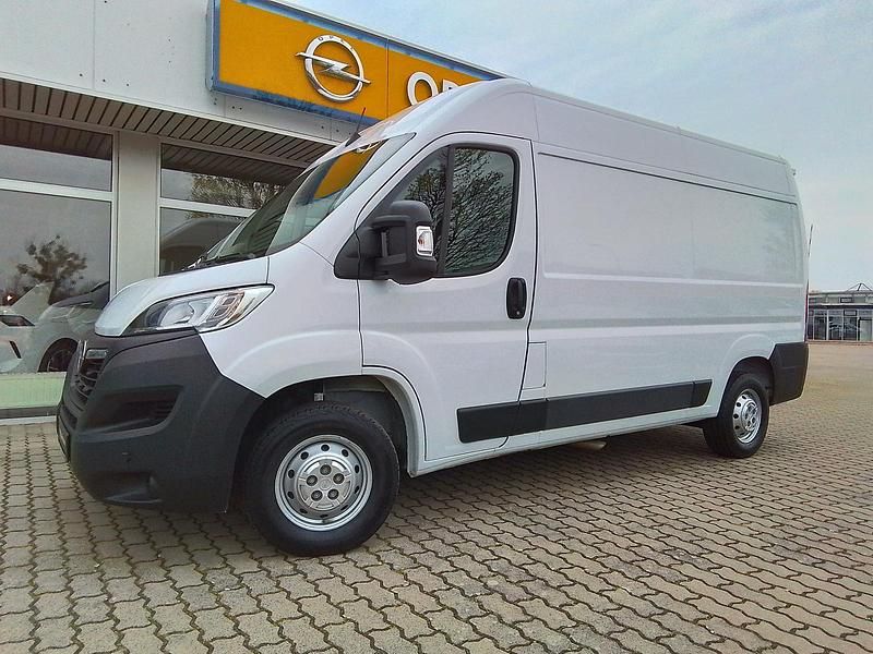 Gebraucht Opel Movano Selection 140 PS (102 kW) 2024 Lackierung weiss icy/typ aussenverkleidung spiegel flach standard Van