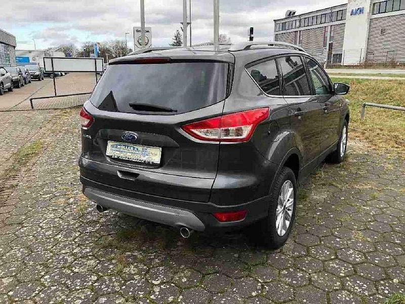 Gebraucht Ford Kuga Titanium 180 PS (132 kW) 2016 Unbekannt SUV