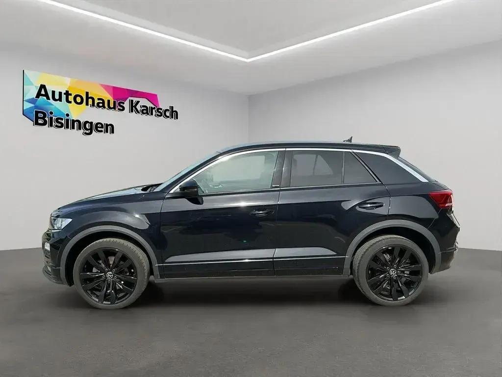 Gebraucht VW T-Roc Active 150 PS (110 kW) 2021 Deep black perleffekt (metallic) SUV