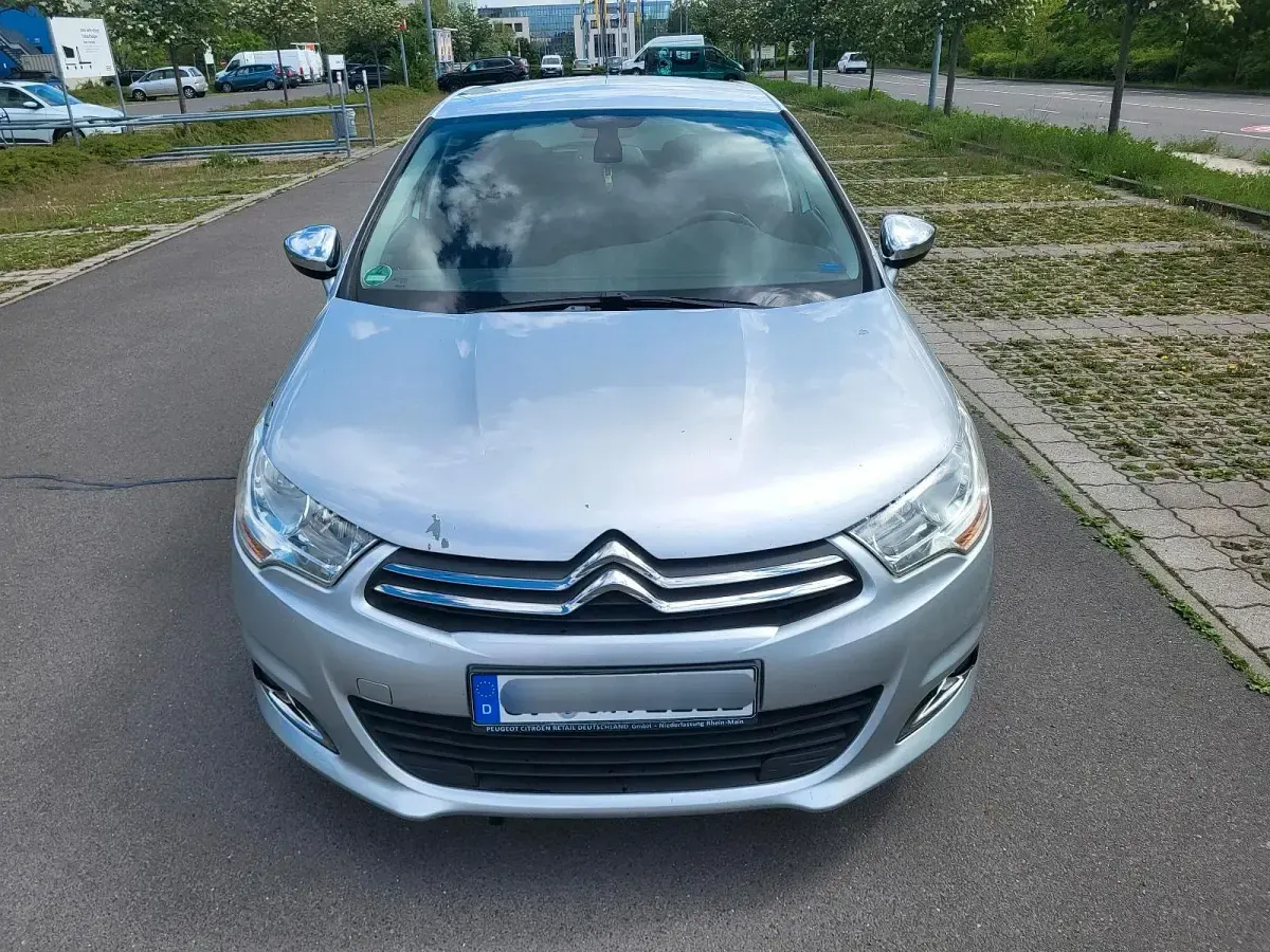 Gebraucht Citroën C4 115 PS (84 kW) 2013 Silber Limousine