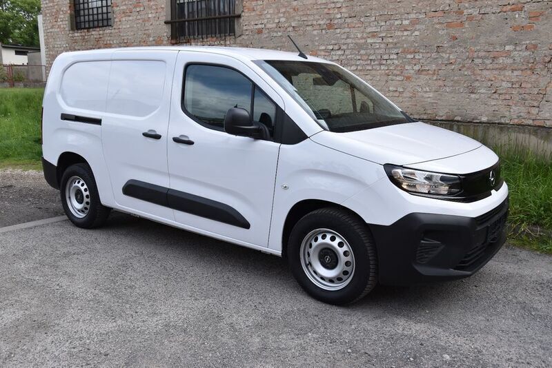 Weiß Gebraucht 2024 Opel Combo Van / Kleinbus | 19.900 € (Guter Preis) - Bild 1/4