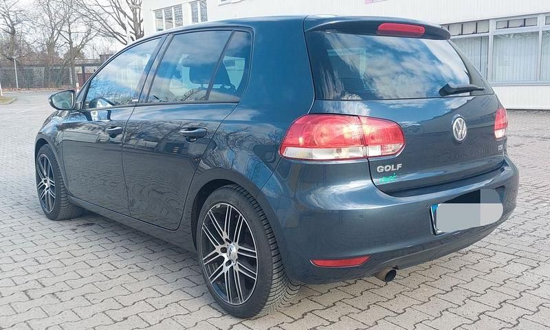 Gebraucht VW Golf VII Style 105 PS (77 kW) 2012 Blau Limousine