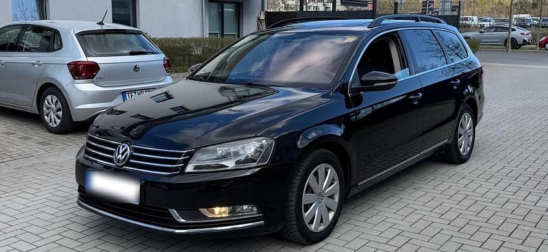 Gebraucht VW Passat 140 PS (102 kW) 2012 Schwarz Kombi