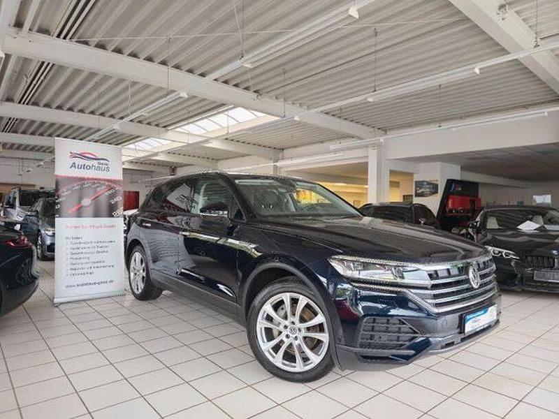 Gebraucht VW Touareg 231 PS (169 kW) 2020 Moonlight blue perleffekt SUV