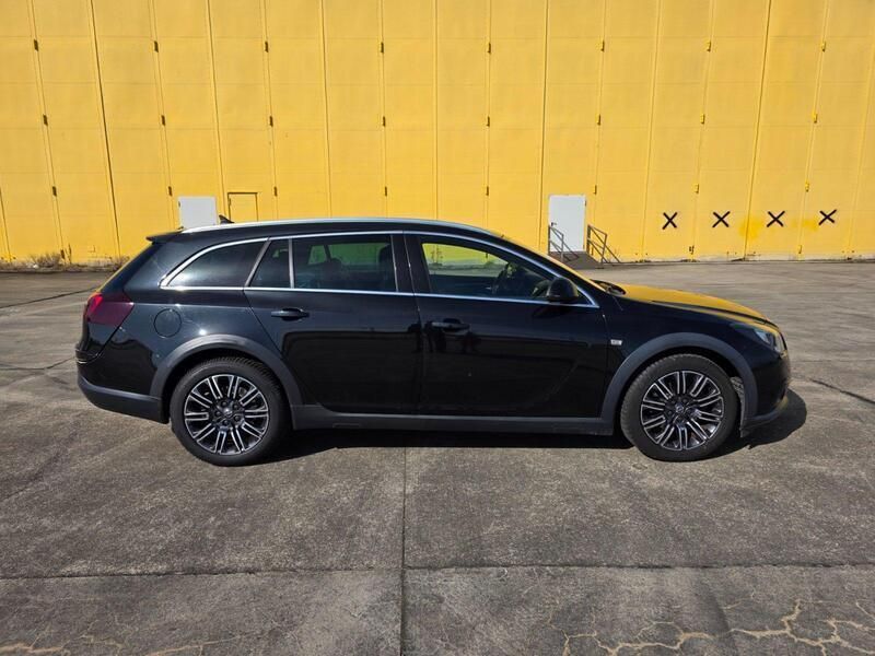 Schwarz Gebraucht 2014 Opel Insignia Country Tourer Basis Kombi | 5.499 € (Superpreis) - Bild 1/4
