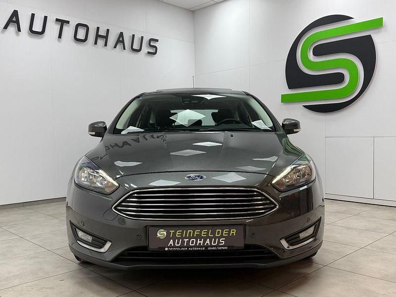 Gebraucht Ford Focus Titanium 101 PS (74 kW) 2016 Schwarz Limousine