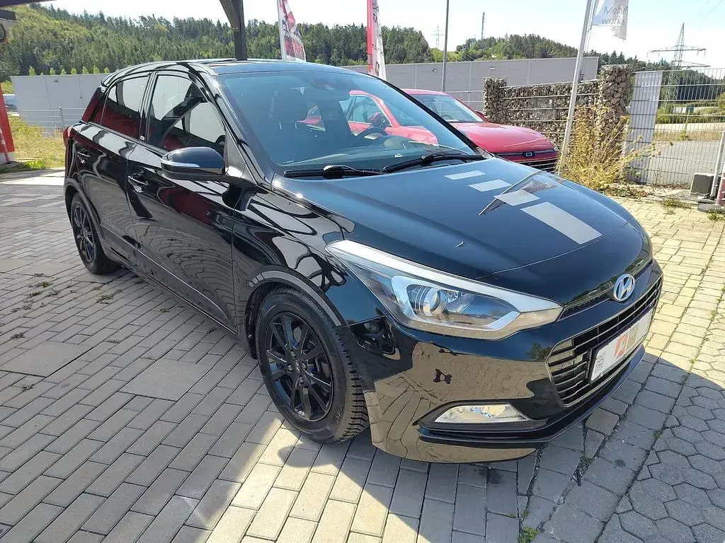 Gebraucht Hyundai i20 Sport 120 PS (88 kW) 2016 Schwarz Limousine