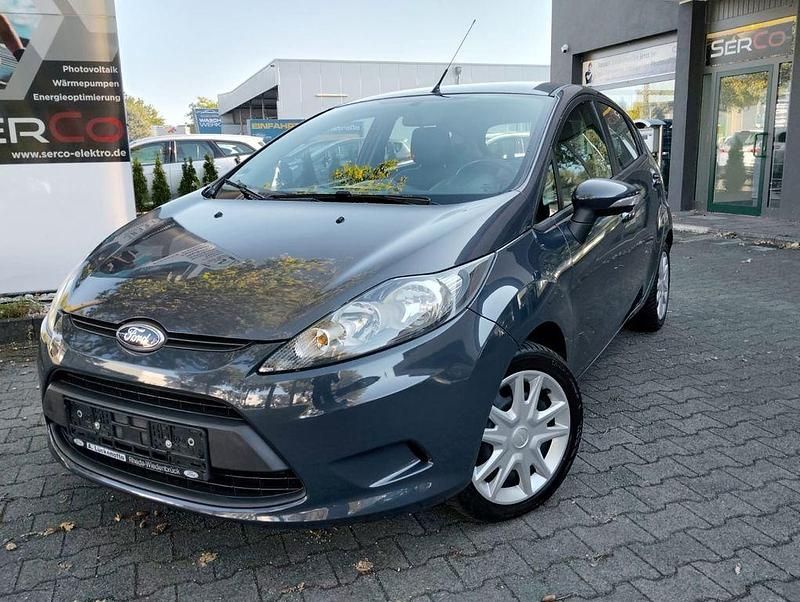 Grau Gebraucht 2012 Ford Fiesta Trend Kleinwagen | 3.900 € (Fairer Preis) - Bild 1/4