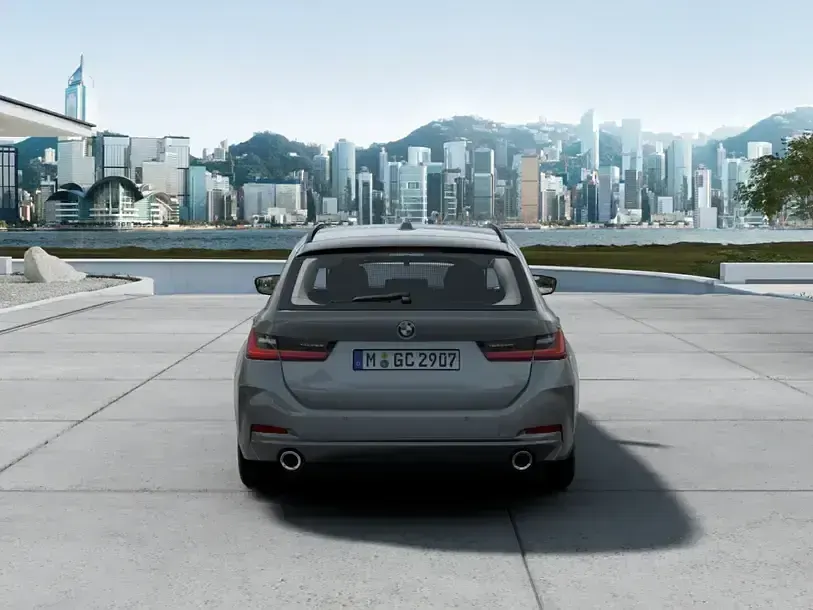 Gebraucht BMW 320 Comfort Edition 190 PS (139 kW) 2024 Skyscraper grau (grau) Kombi