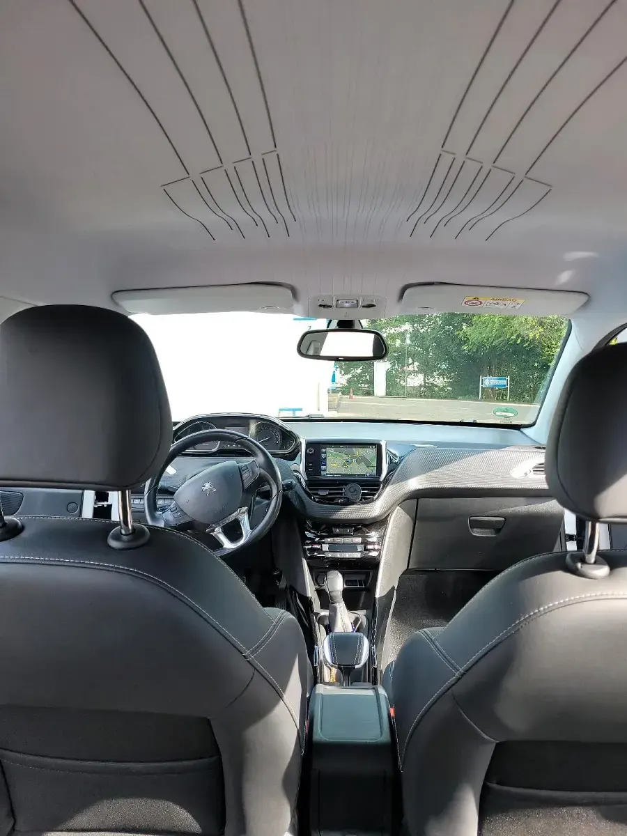 Gebraucht Peugeot 2008 110 PS (80 kW) 2015 Weiß SUV
