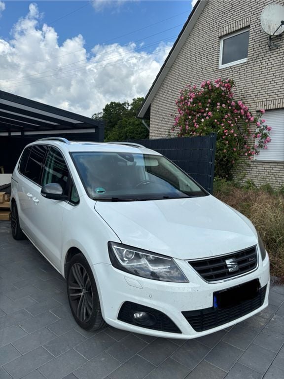 Weiß Gebraucht 2016 Seat Alhambra FR-Line Van / Kleinbus | 18.500 € (Guter Preis) - Bild 1/4