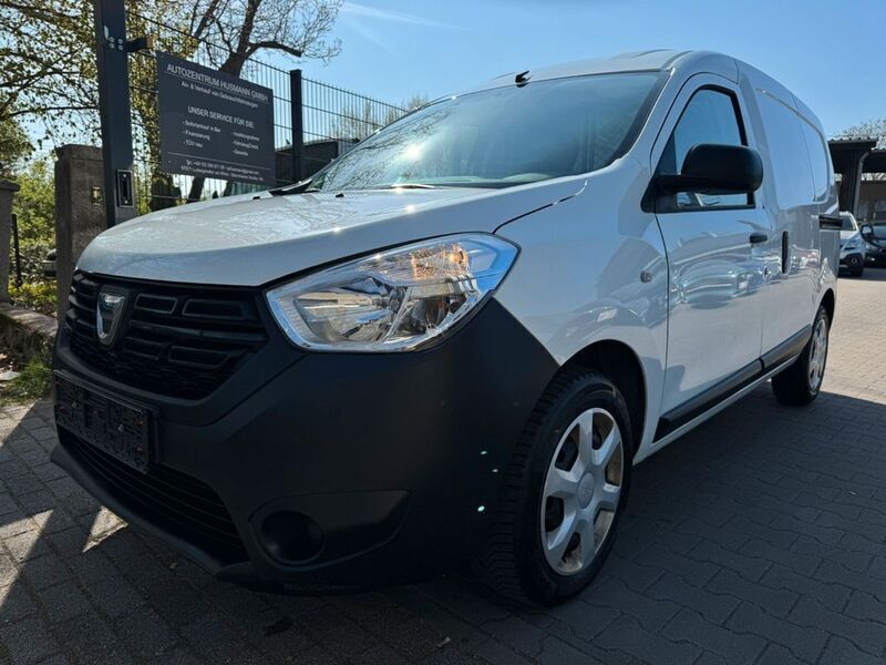 Weiß Gebraucht 2019 Dacia Dokker Van | 9.800 € (Guter Preis) - Bild 1/4
