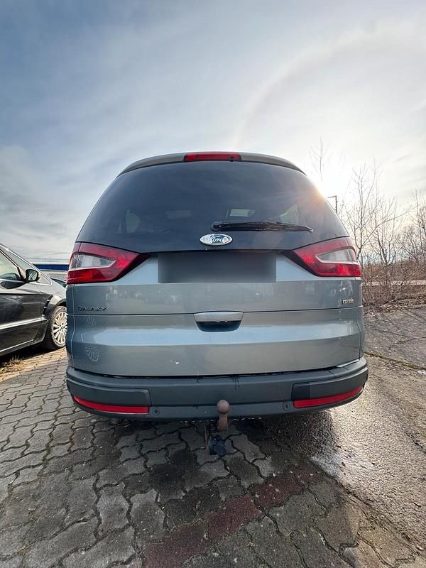 Gebraucht Ford Galaxy 140 PS (102 kW) 2009 Grau Van / Kleinbus