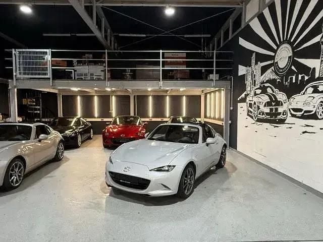 Second-hand Mazda MX5 Selection 184 CP (135 kW) 2016 Roșu Cabrio