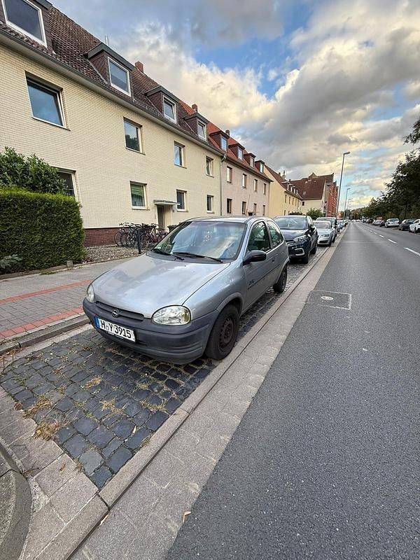 Silber Gebraucht 1998 Opel Corsa Kleinwagen | 1.200 € - Bild 1/4