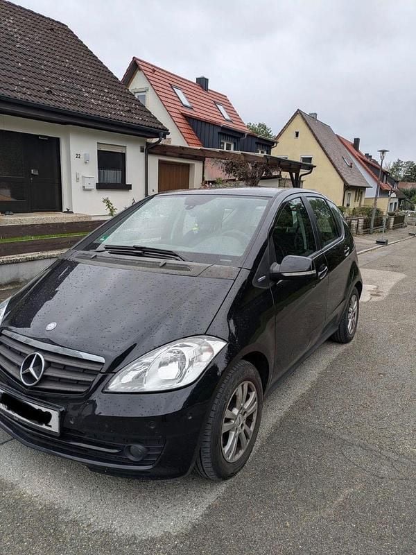Gebraucht Mercedes A160 82 PS (60 kW) 2011 Schwarz Limousine
