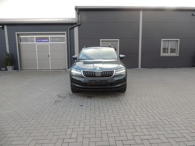 Grau Gebraucht 2019 Skoda Karoq SUV | 17.900 € (Guter Preis) - Bild 1/4