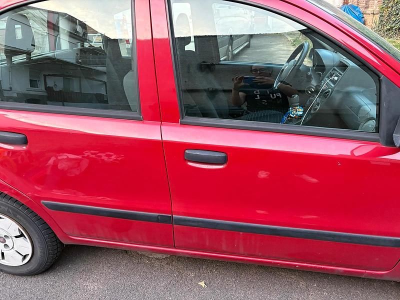Rot Gebraucht 2009 Fiat Panda Kleinwagen | 1.300 € (Guter Preis) - Bild 1/4