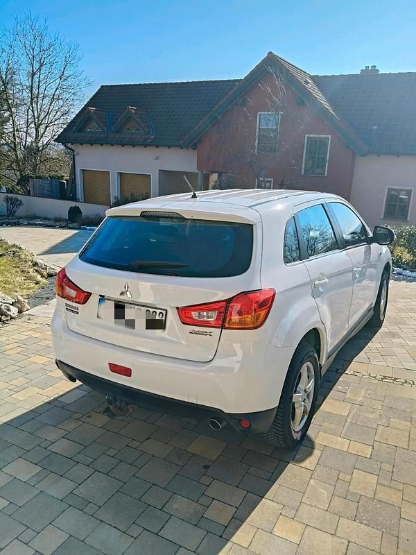 Gebraucht Mitsubishi ASX 117 PS (86 kW) 2015 Weiß SUV