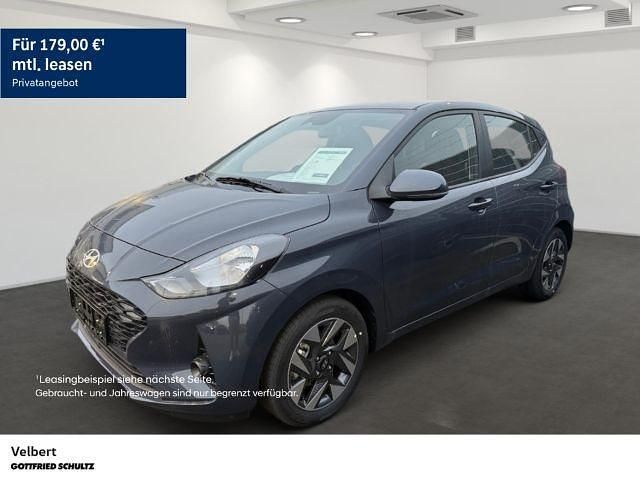Grau Neu 2025 Hyundai i10 Trend Kleinwagen | 18.390 € (Fairer Preis) - Bild 1/4