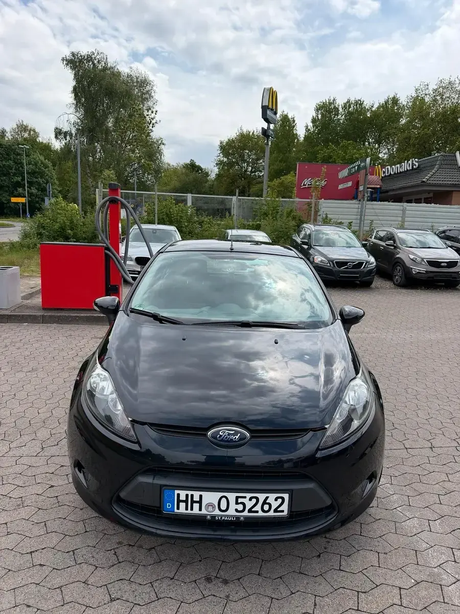 Gebraucht Ford Fiesta 82 PS (60 kW) 2010 Schwarz Limousine