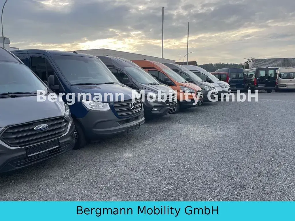 Używany Ford Transit Custom 105 KM (77 kW) 2018 Niebieski Minivan