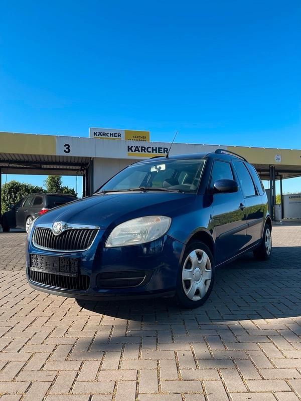 Blau Gebraucht 2009 Skoda Roomster Kombi | 2.999 € (Fairer Preis) - Bild 1/4