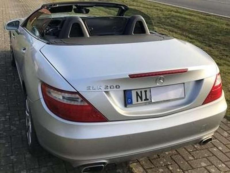 Gebraucht Mercedes SLK200 184 PS (135 kW) 2014 Silber Cabrio
