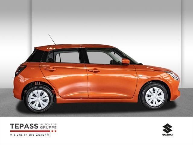 Neu Suzuki Swift Club 82 PS (60 kW) 2025 Orange Kleinwagen