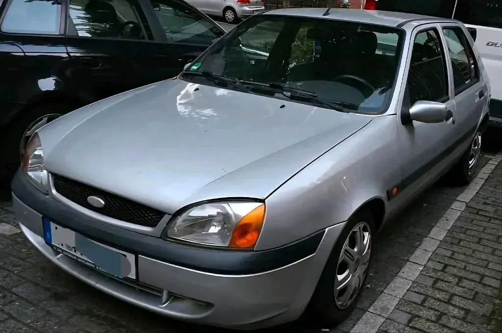 Gebraucht Ford Fiesta 75 PS (55 kW) 2001 Silber Kleinwagen