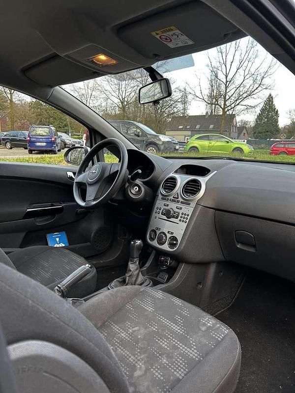 Gebraucht Opel Corsa Selection 69 PS (50 kW) 2014 Weiß Kleinwagen