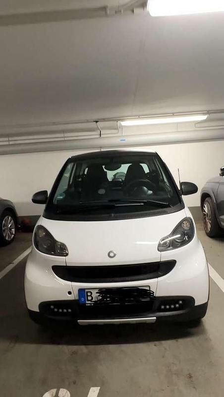 Weiß Gebraucht 2012 Smart ForTwo Coupé Kleinwagen | 2.500 € (Superpreis) - Bild 1/4