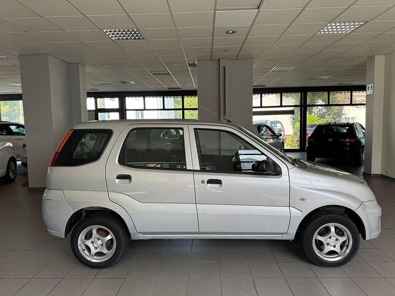Gebraucht Subaru Justy 94 PS (69 kW) 2004 Silber Kleinwagen