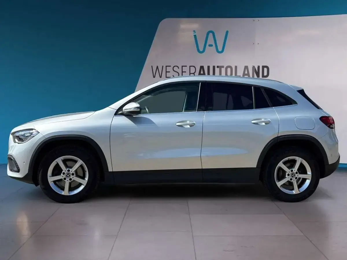 Gebraucht Mercedes GLA200 Style 150 PS (110 kW) 2023 Silber SUV
