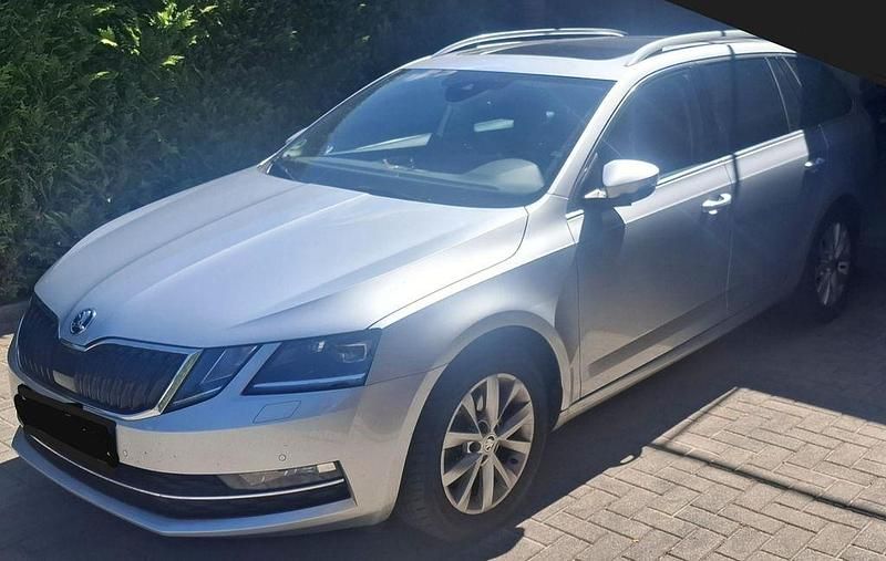 Silber Gebraucht 2018 Skoda Octavia G-TEC Style Kombi | 13.500 € (Fairer Preis) - Bild 1/4