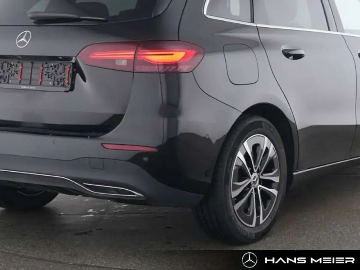 Gebraucht Mercedes B250e Advanced 218 PS (160 kW) 2025 Unilack nachtschwarz Kleinwagen