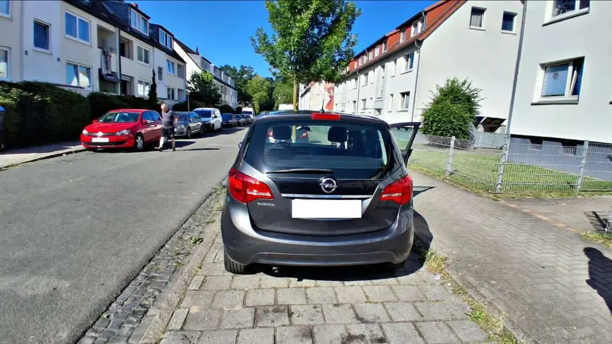 Gebraucht Opel Meriva Selection 101 PS (74 kW) 2011 Van / Kleinbus