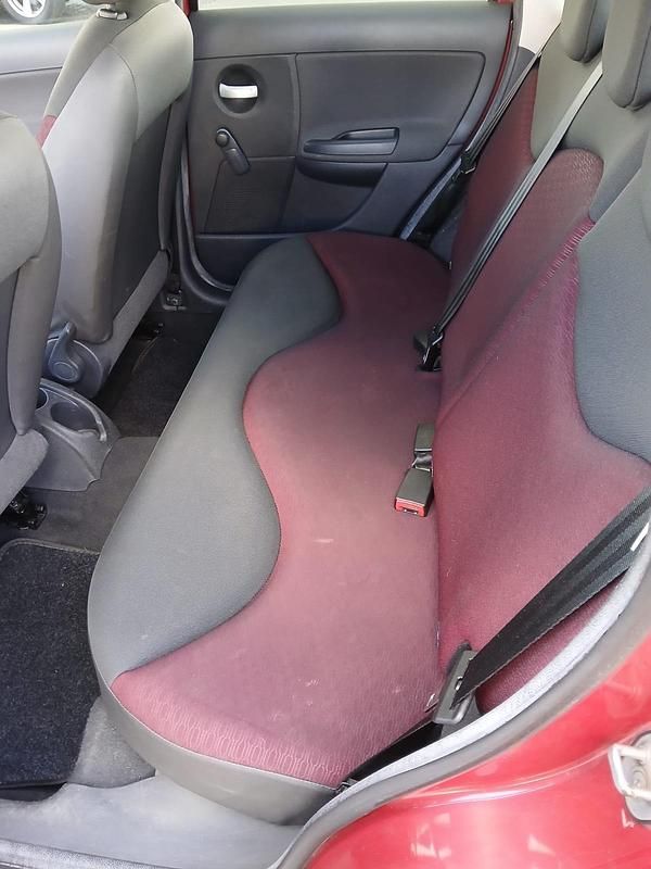 Gebraucht Citroën C3 60 PS (44 kW) 2010 Rot Kleinwagen